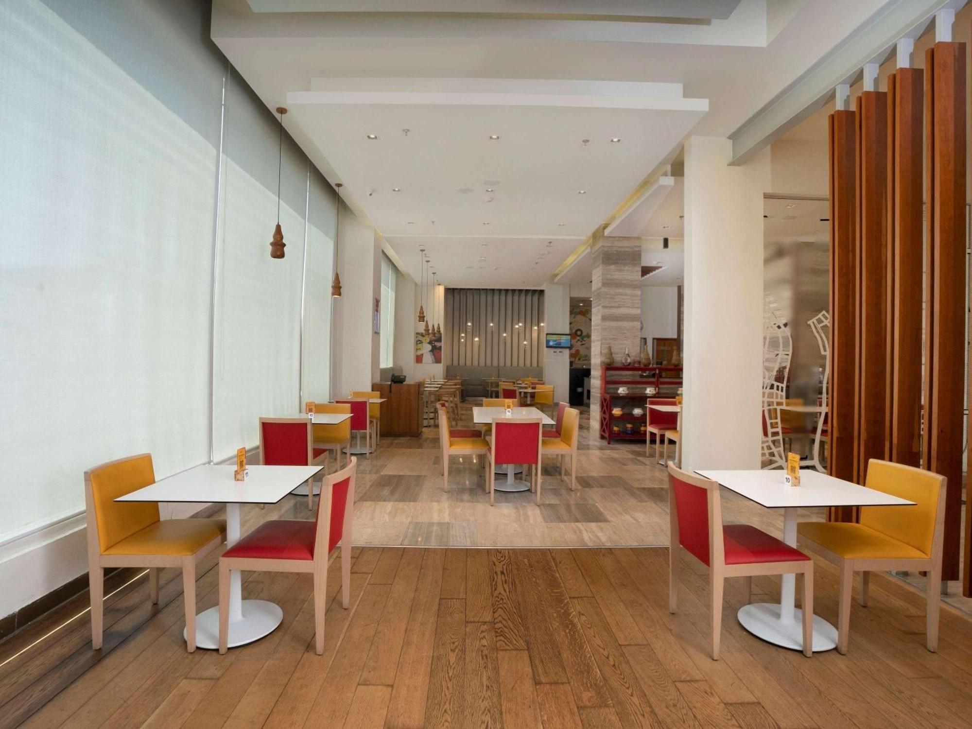 Ibis Kochi City Centre - An Accor Brand Extérieur photo